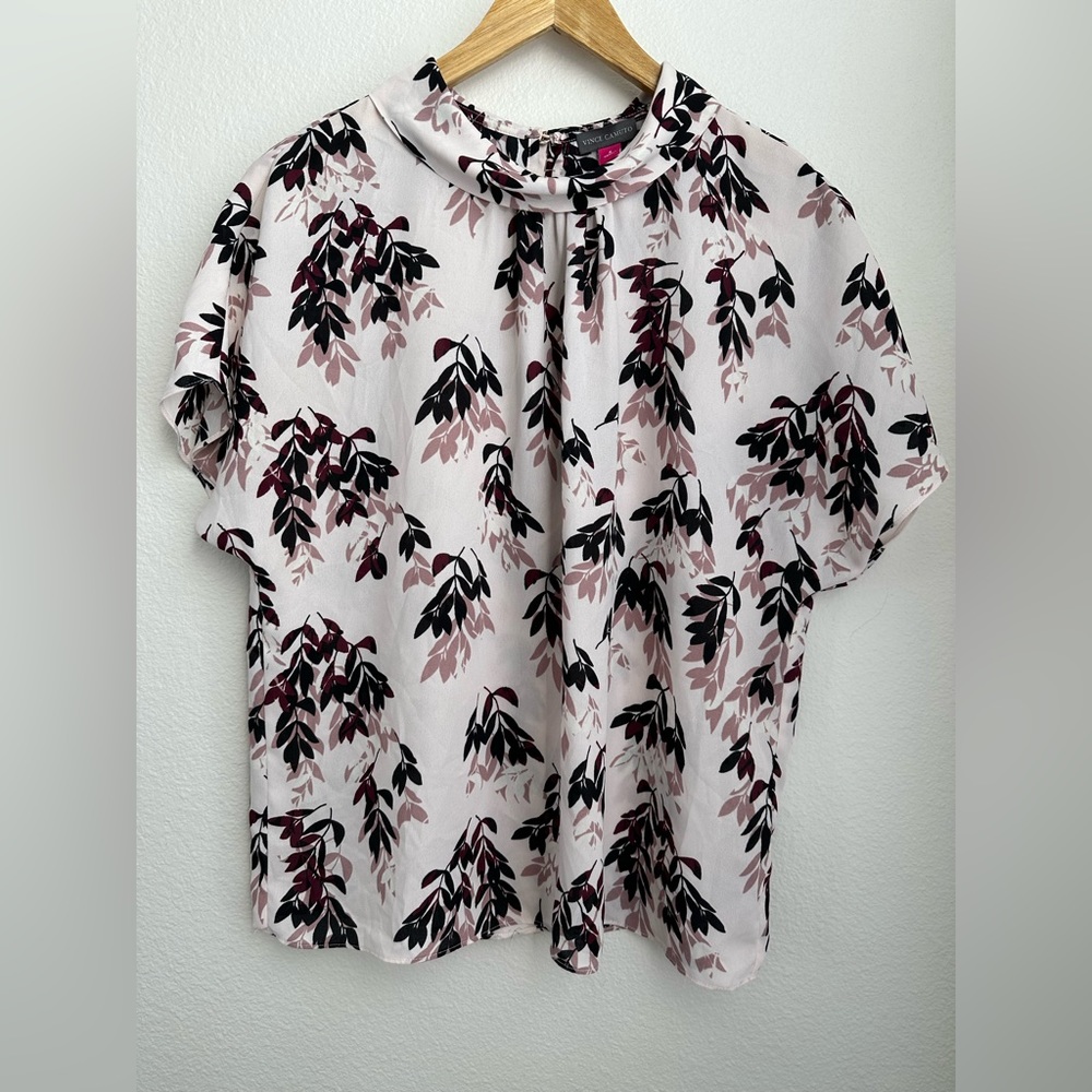 Vince Camuto Top